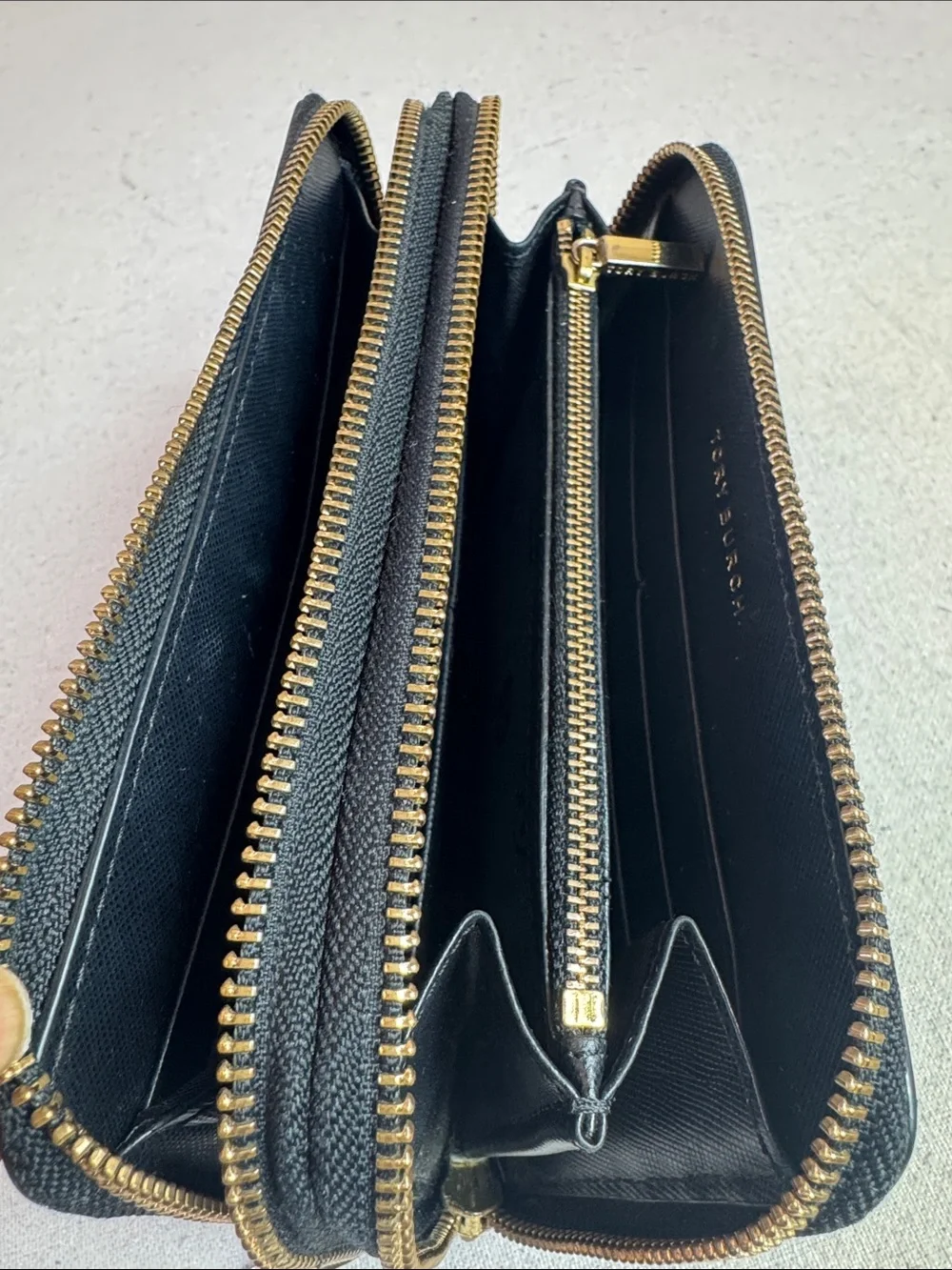 Tory Burch Robinson Black Saffiano Double-Zip Wallet with Gold Logo